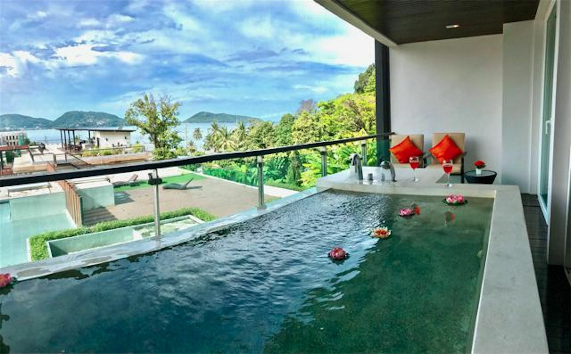 The Privilege Residence : 1 Bedroom Apartment In Patong Exteriér fotografie